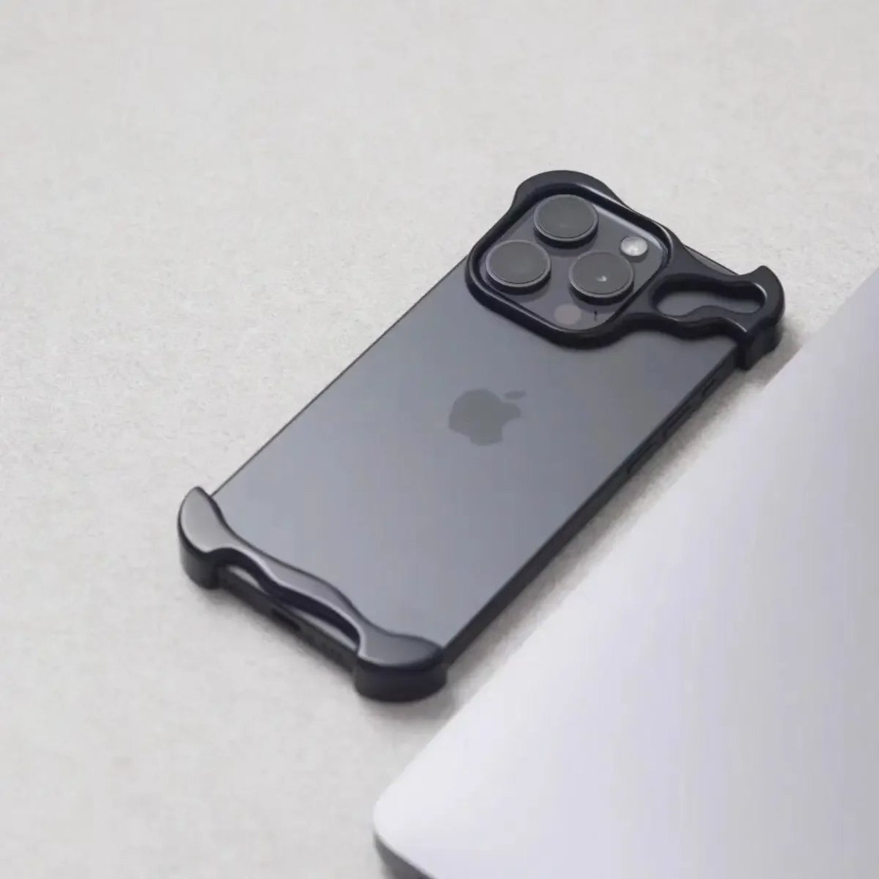 Coque iPhone en Aluminium Ultra Léger et Résistant