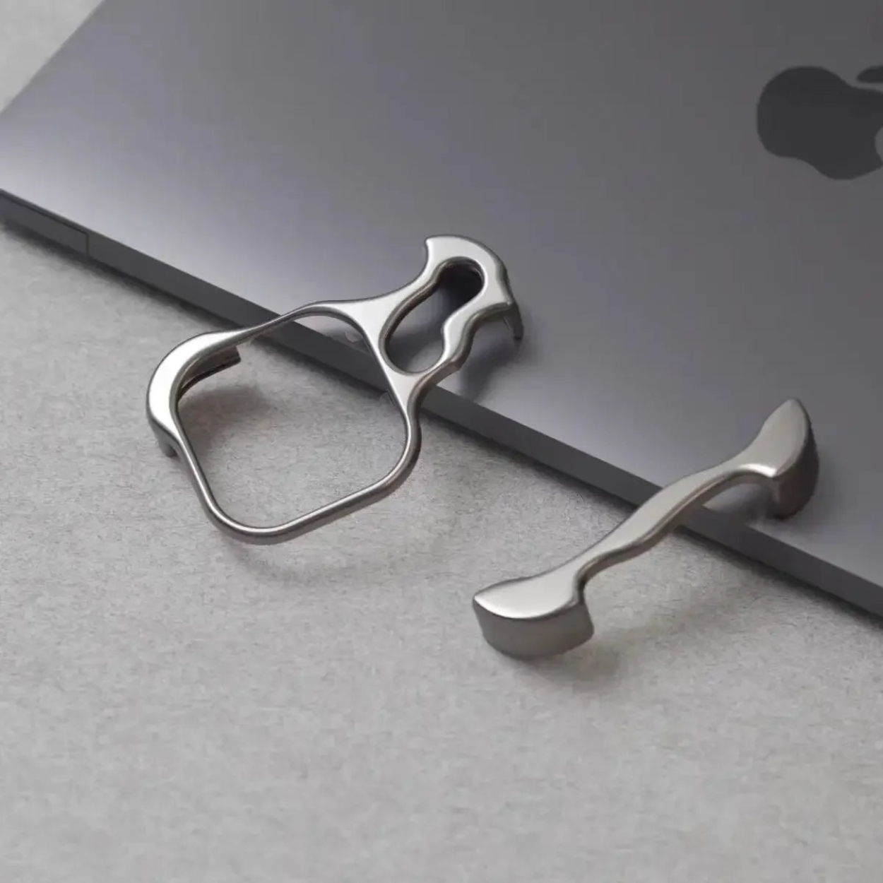 Coque iPhone en Aluminium Ultra Léger et Résistant