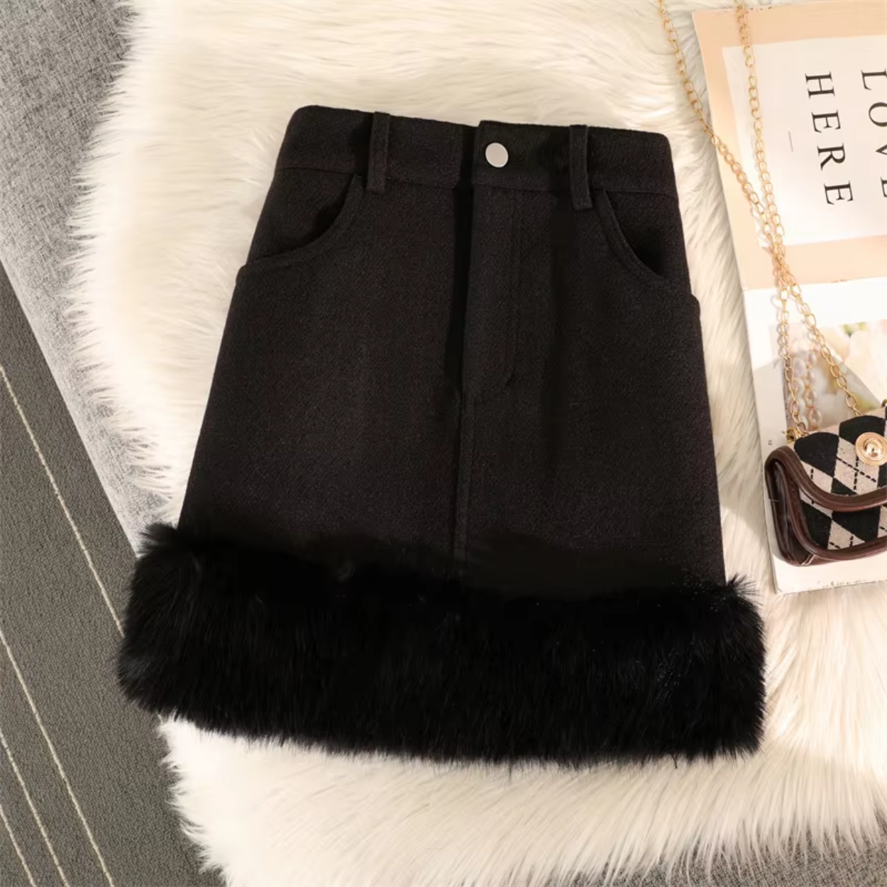 Jupe Hiver Femme Courte et Élégante avec Col de Fourrure